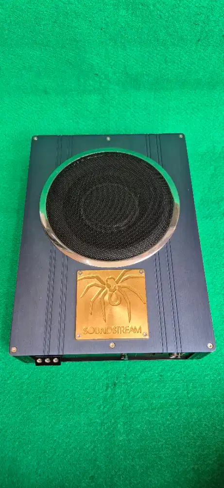 Subwoper Aktip Bawah Jok Soundstream RFM8.2