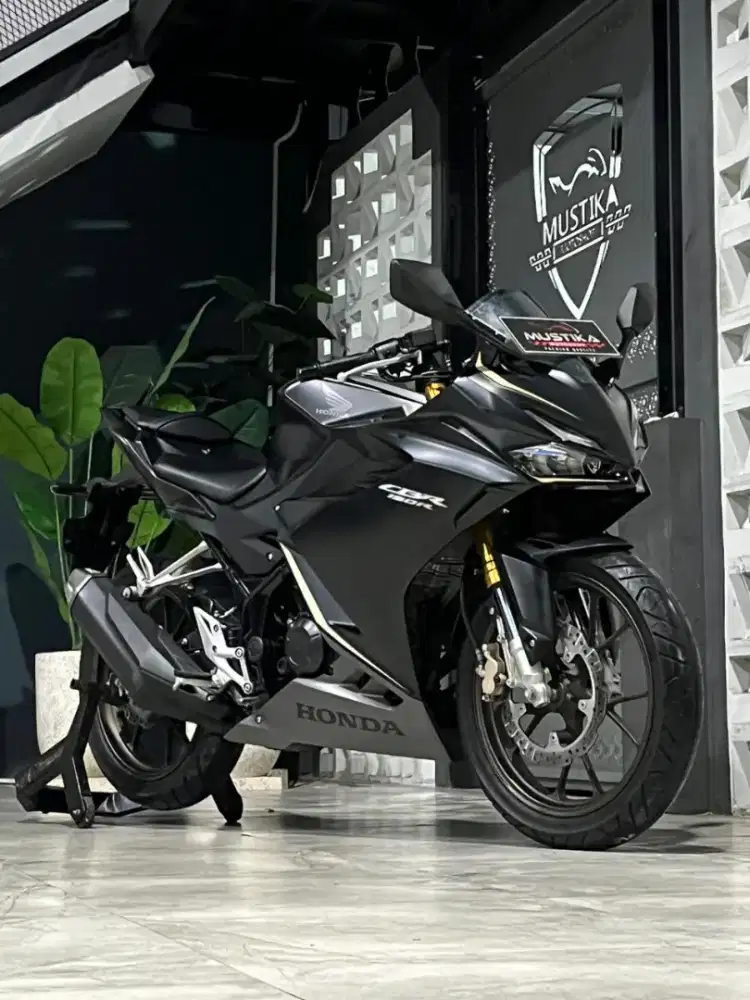 Odo 11rb‼️Honda CBR 150R 2023. DANNY Mustika Motoshop Sulfat