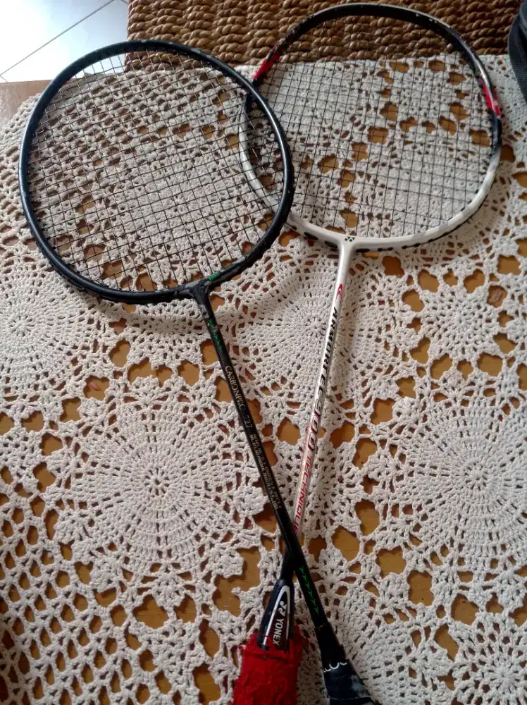 2Raket CarbonPro U.S.A & Yonex Armotec900 Senar layak pakai