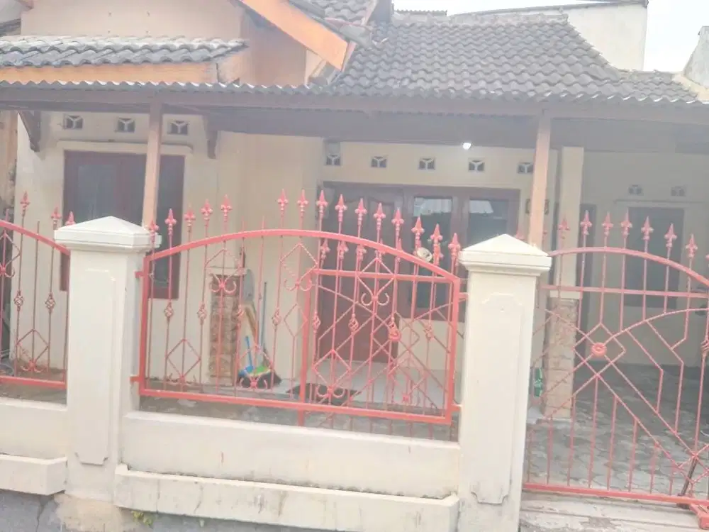 Rumah dekat jalan raya dikontrakkan