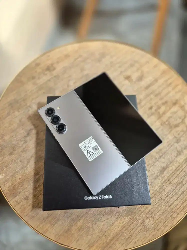 Samsung Z Fold 6 12/256GB Resmi Sein Silver Fullset