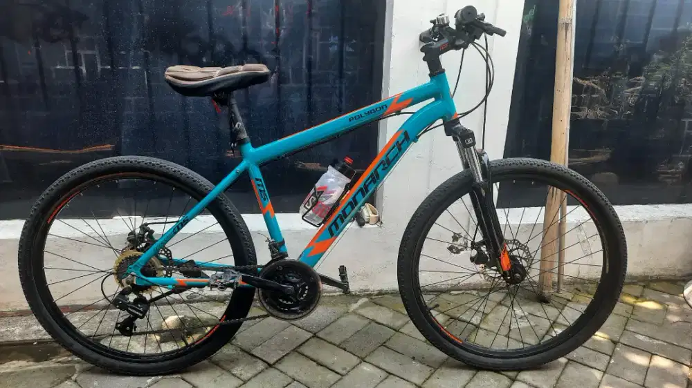 Sepeda Gunung Polygon Monarch M5