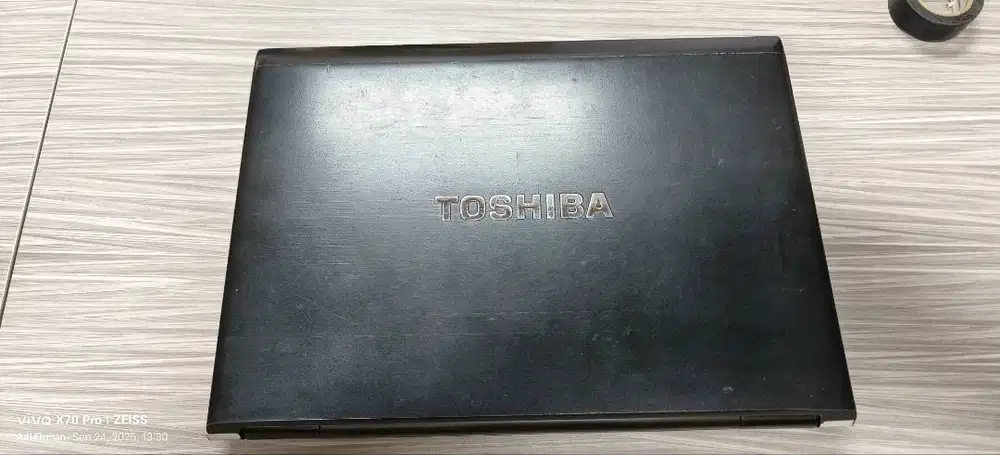 TOSHIBA PORTEGE R700