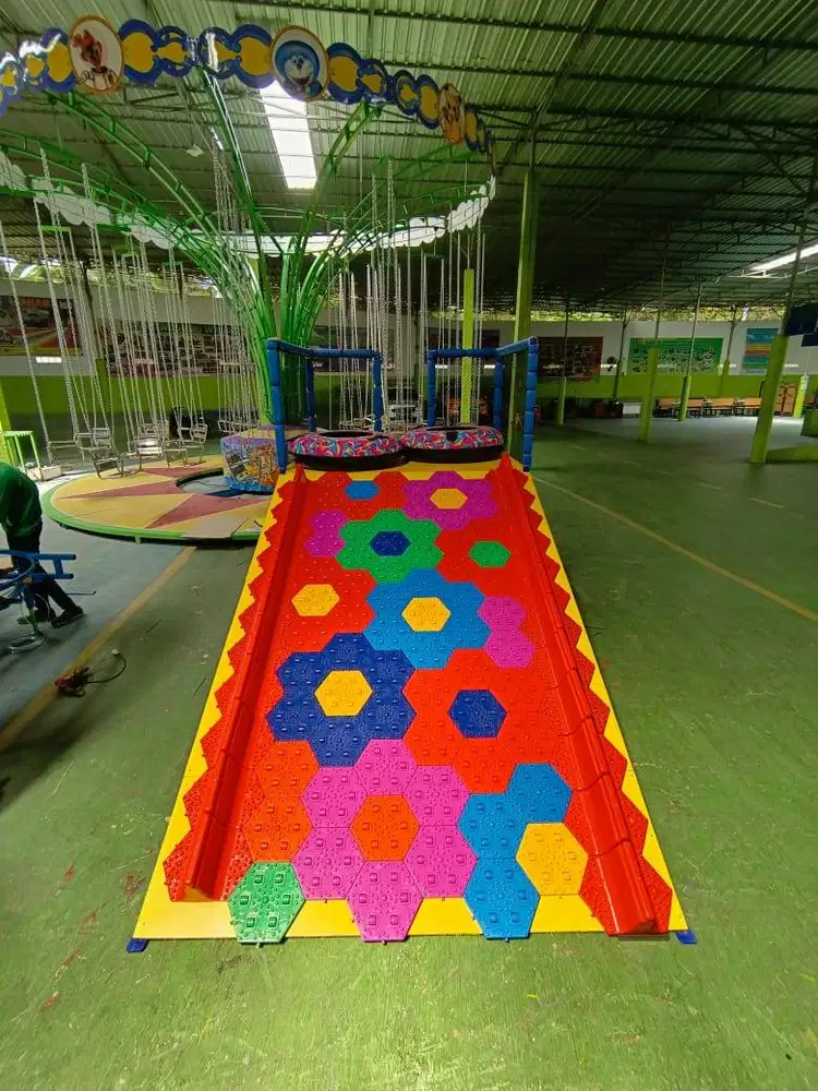 Odong odong Kereta Panggung Wahana Indoor Rainbow Slide Mini