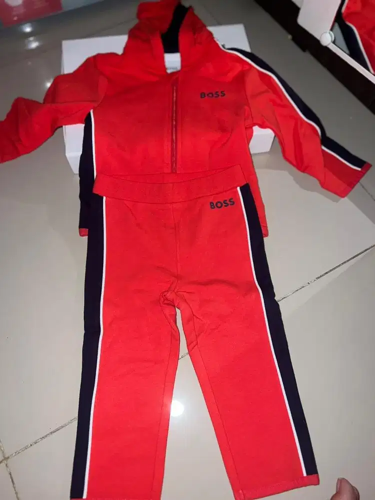 One set BOSS BABY