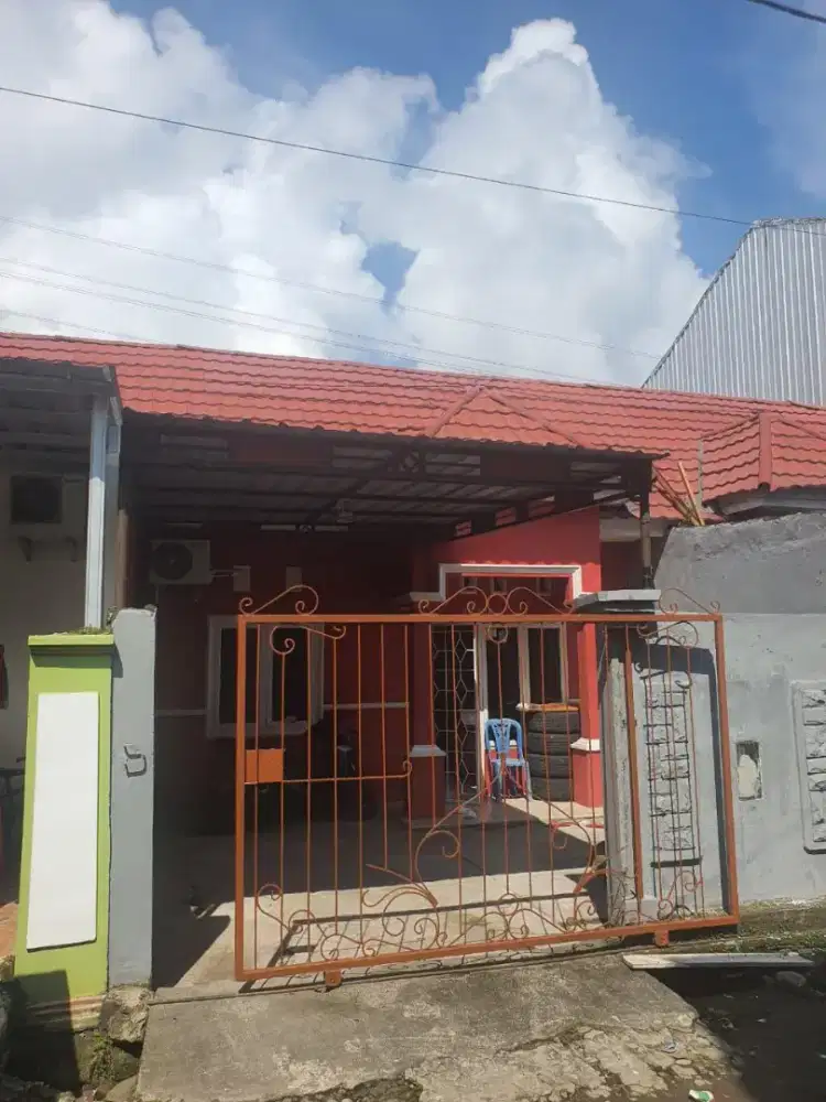 Rumah dalam cluster Pesona Prima
