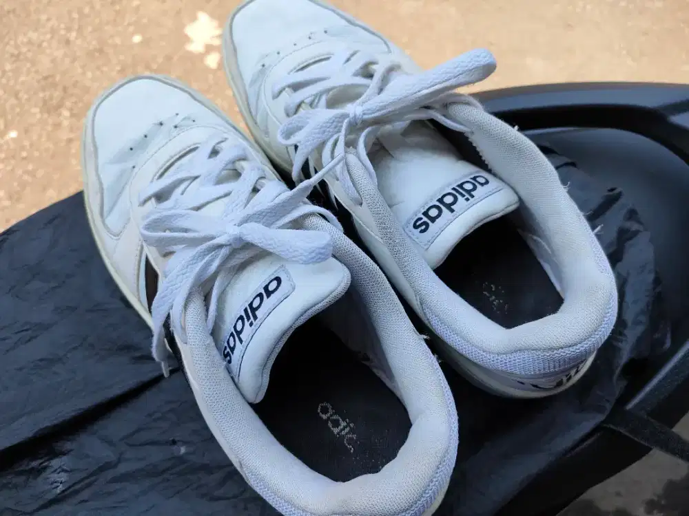 Adidas Hoops 2.0 Original Authentic Size 43