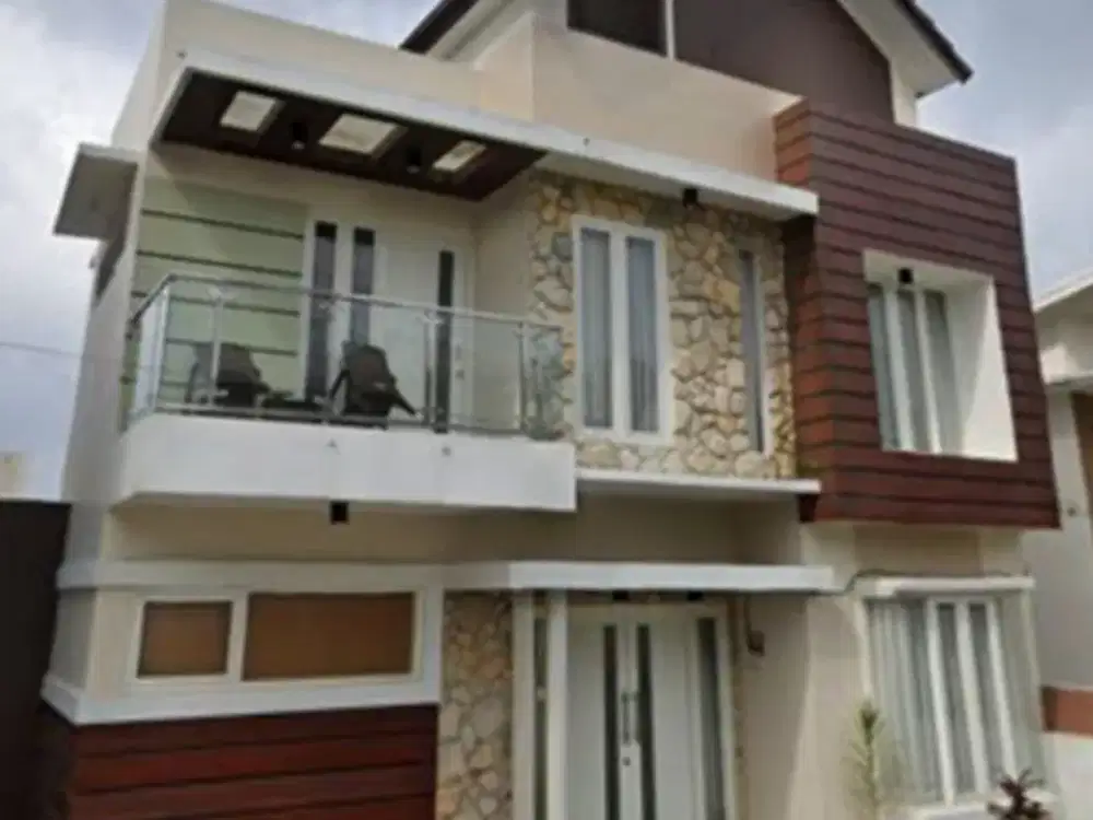 VILLA KOTA BATU PLUS KOLAM RENANG & ROOFTOP ATAS BNS