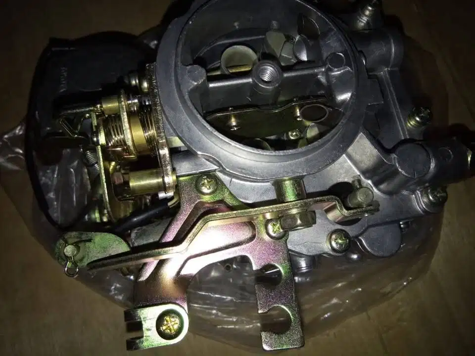 DIJUAL CARBURETOR TOYOTA CORONA 2000CC