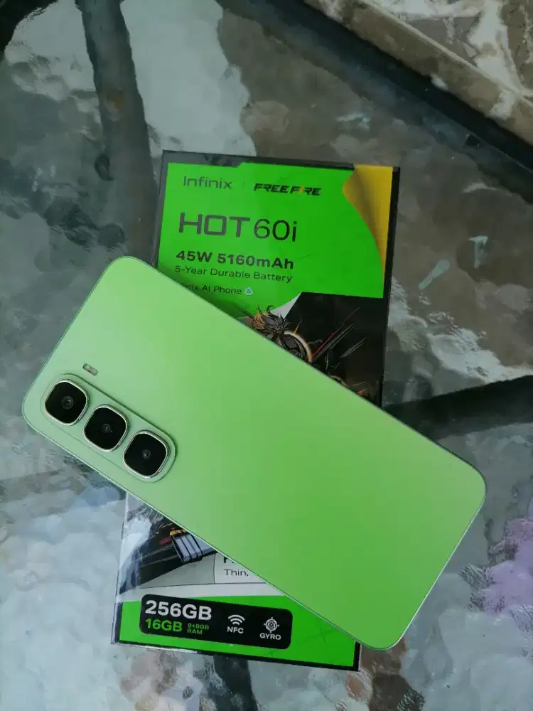 Infinix Hot 60i Ram/internal 8/256 GB NFC Charger 45 Watt Like New