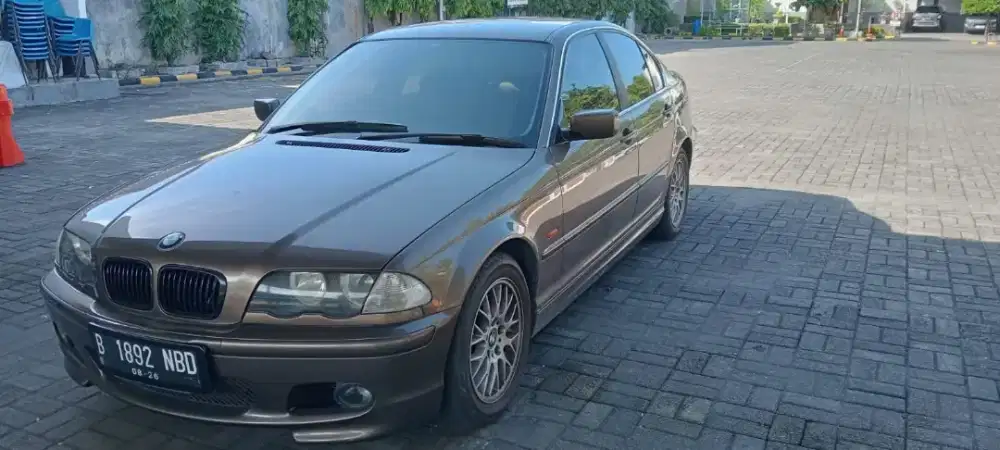 BMW E46 325i 2001 pribadi