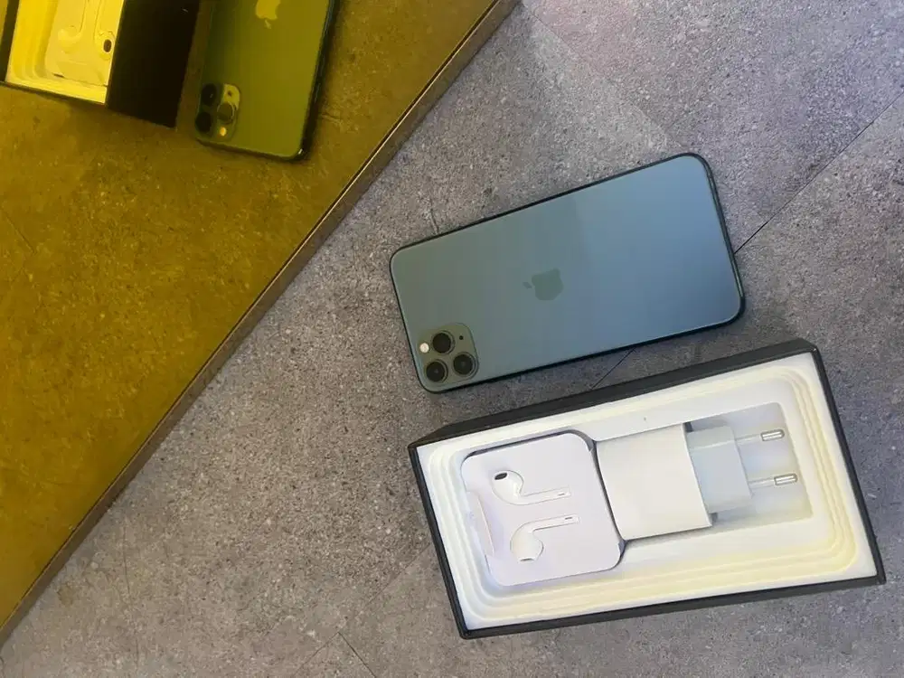 iphone 11 pro max 256gb cuma satu baru