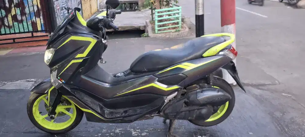 nmax 2017 mesin sehat body mulus bagus
