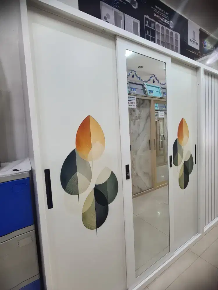 Lemari Besi Olymsteel  3Pintu Murah Area Jogja (dwi)