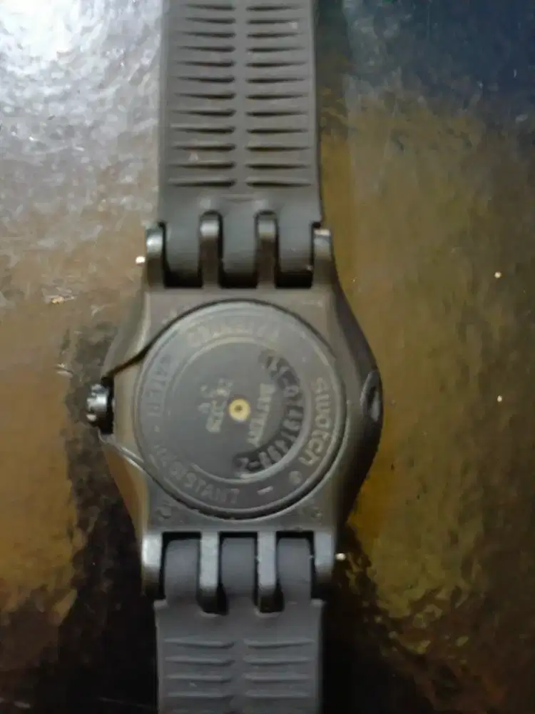 Swatch scuba  Fun CUTOFFLESS SULB100 Snowpass
