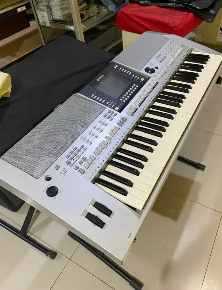 Keyboard Yamaha PSR S910 Mulus