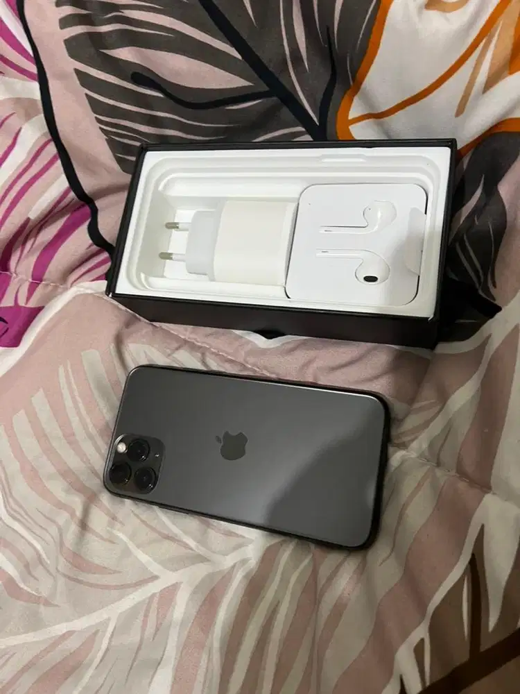 iphone 11 pro max 256gb saat baru