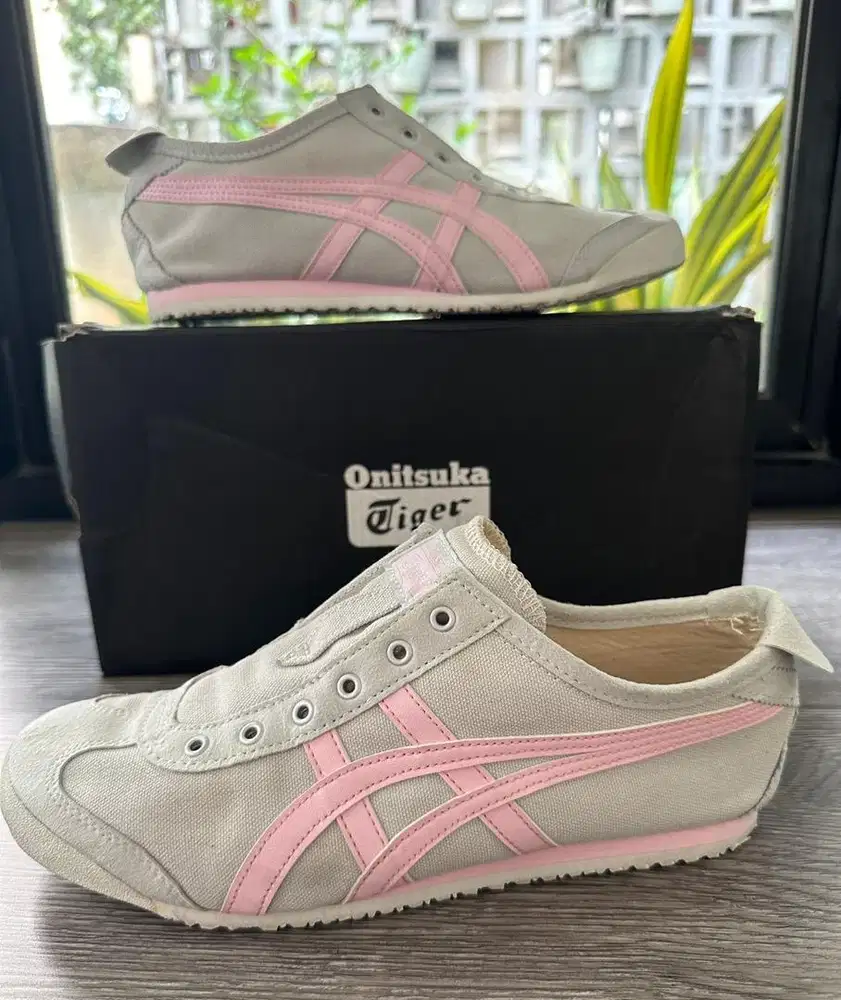 Dijual sepatu onitsuka tiger