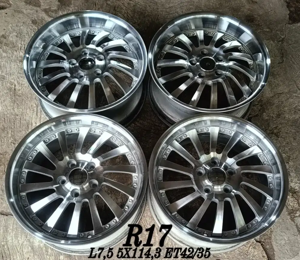 Jual velg hre r17 5x114,3 innova hrv crv terios rush dll