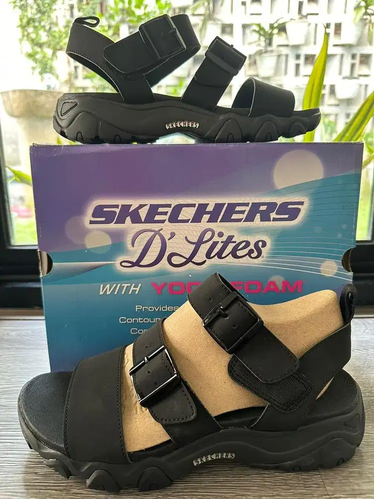 Dijual sepatu sendal Skechers