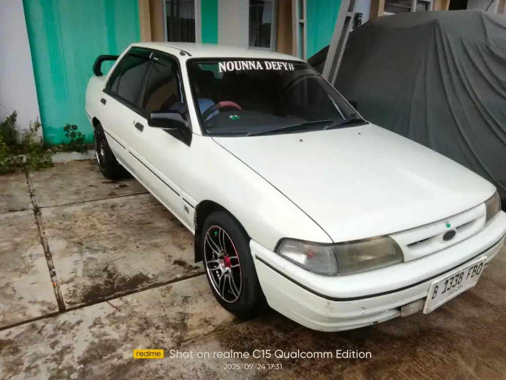 Ford Laser 1995
