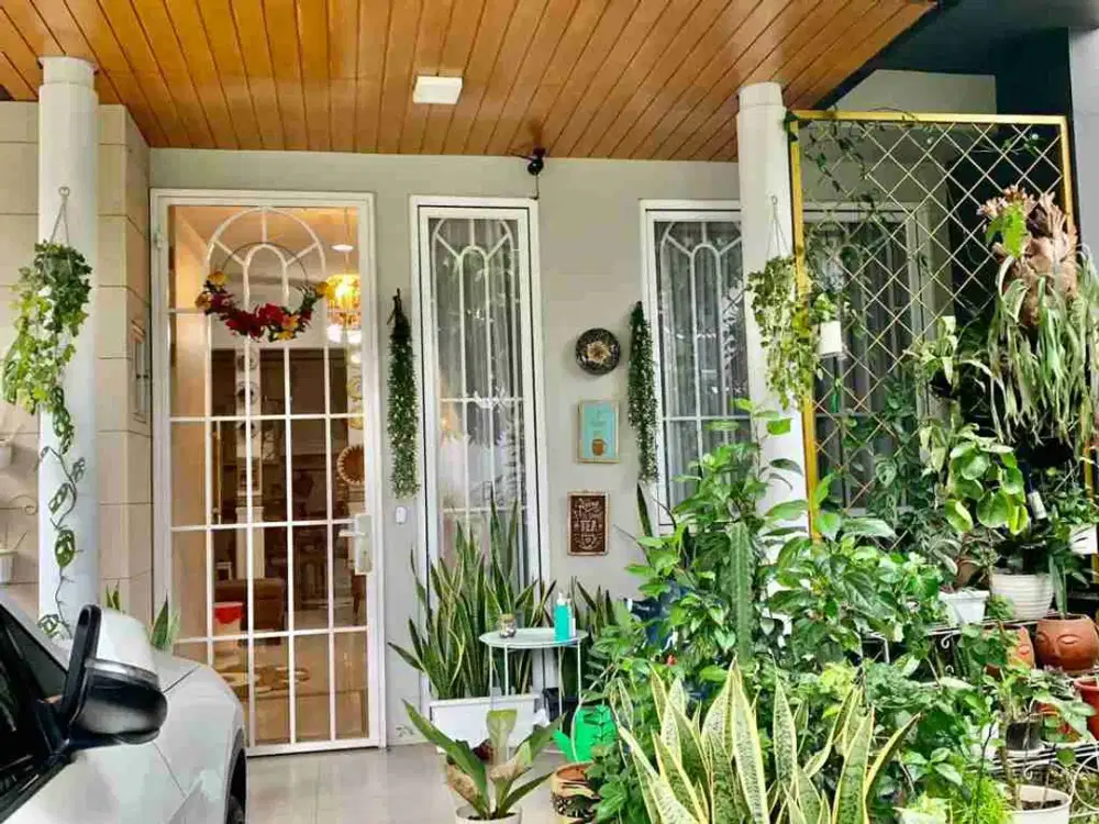 Di Jual Cepat Rumah Cantik Posisi Hoek Full Furnish di CBD Citra Gran Cibubur
