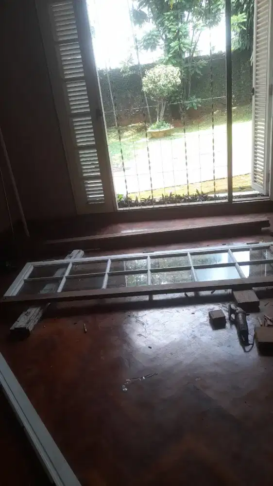 Terima jasa servis pintu kayu