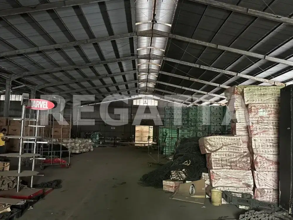 Pabrik Siap Pakai 8.300 m² di Kawasan Industri EJIP – Hoist, Cooling Tower, Listrik 700 kVA