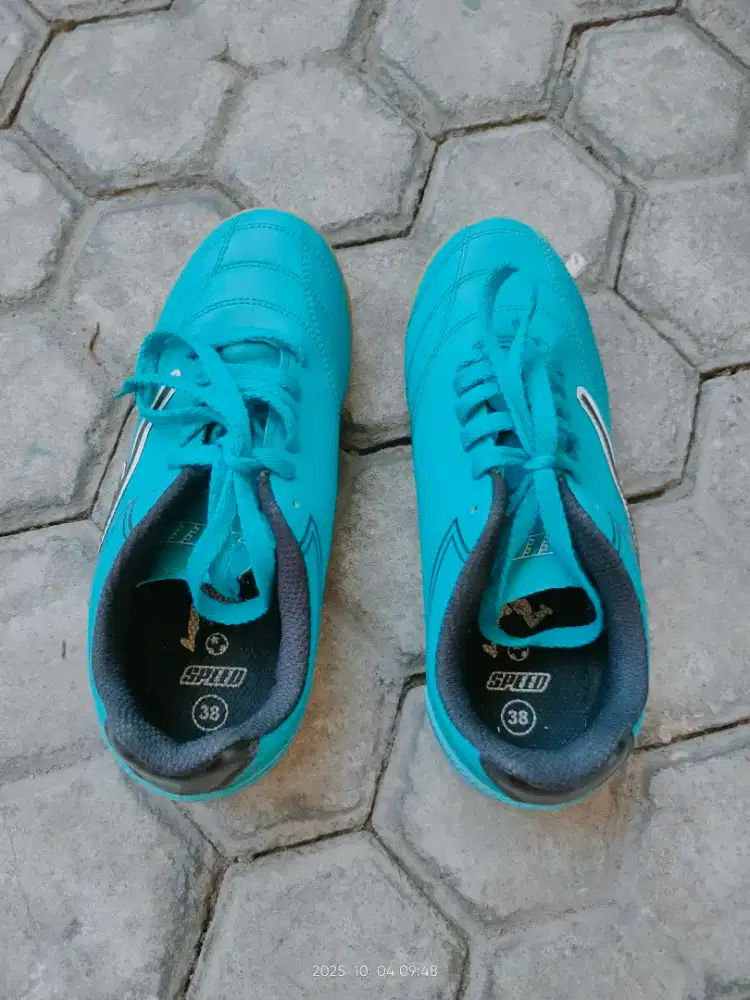 Sepatu futsal mulus
