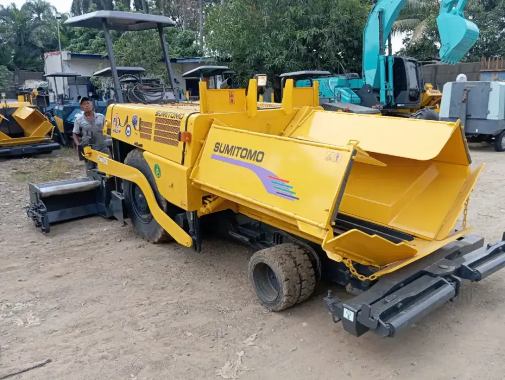 Dijual Asphalt Finisher Sumitomo HA31W Bukaan Sampai 3 Meter Harga DP