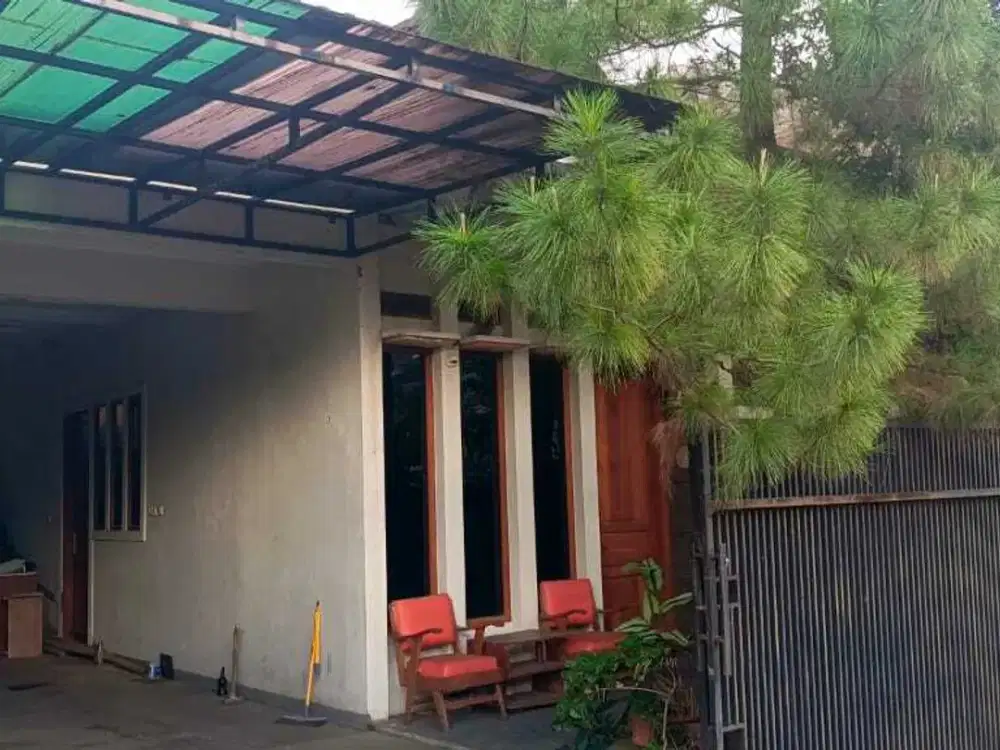 Rumah siap huni di komplek margahayu raya jln merkury
