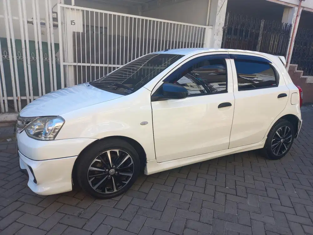 Toyota Etios Valco 2014 Bensin