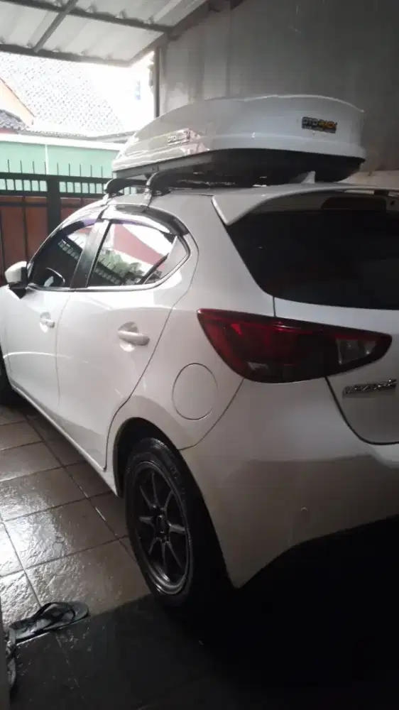 Dijual cepat Roofbox Ottorak plus Crossbar