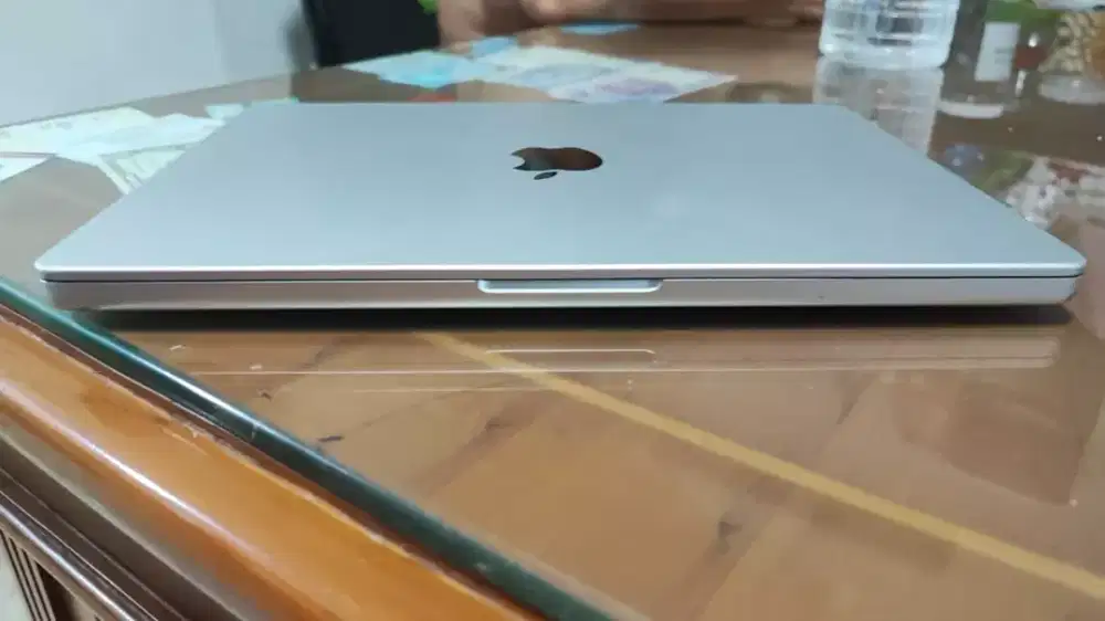 Macbook pro m1 2021 16/ 512 14 inch japan