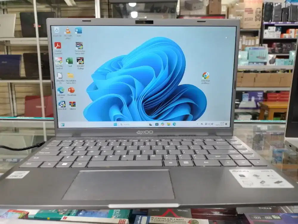 Laptop Axioo Hype 3 intel core i3