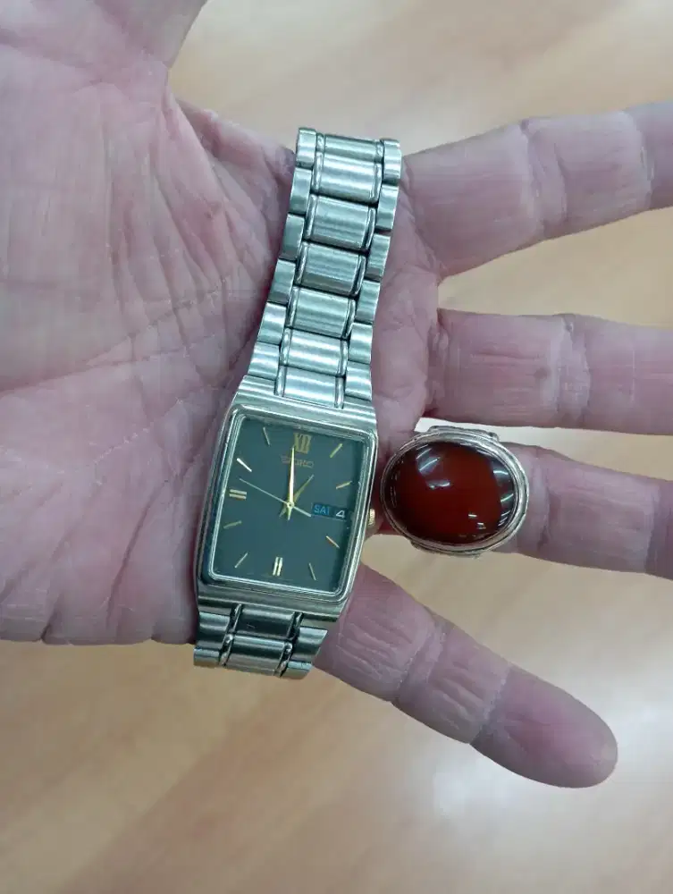 jam tangan seiko klasic Quartz mesin japan