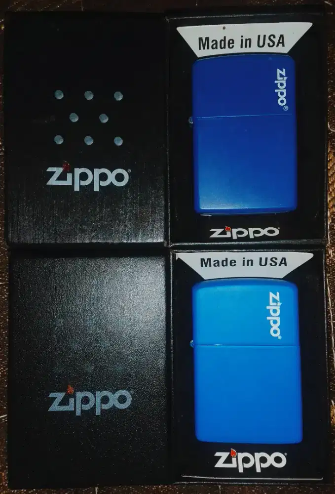 Korek gas Zippo warna biru muda dan biru tua