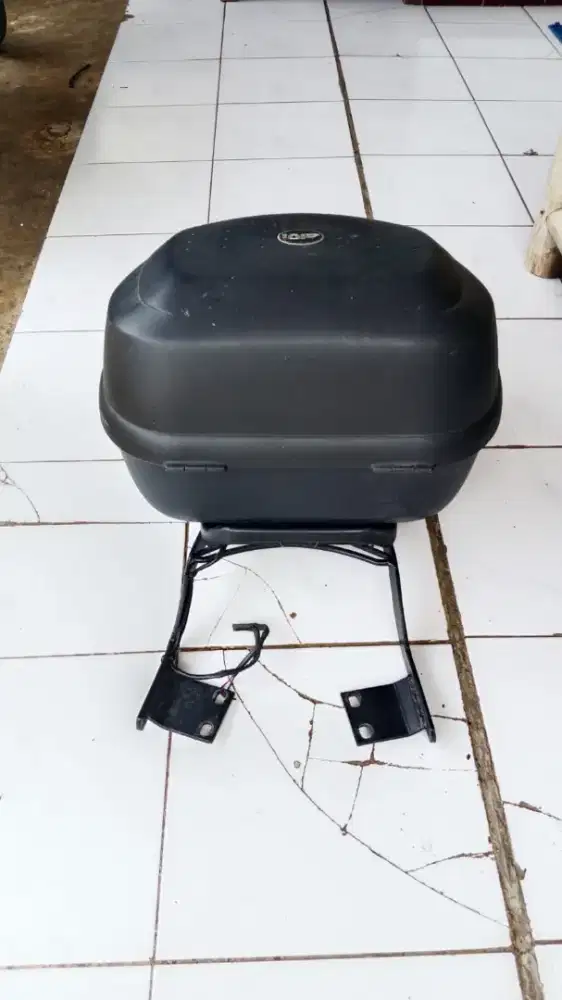 Box give point 33
