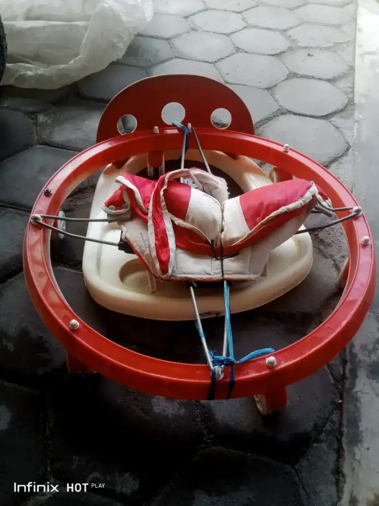 Baby Walker bulat