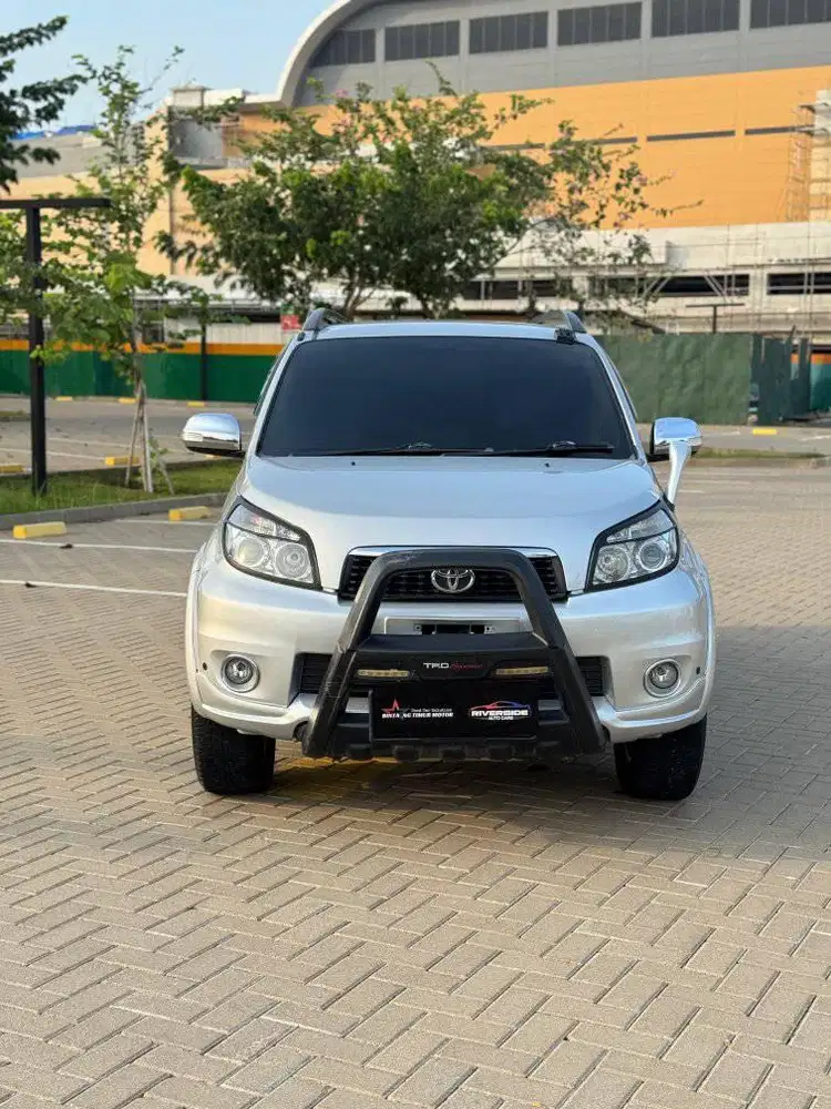 TOYOTA RUSH S MANUAL 2011 SILVER PROMO DP 2 JUTA