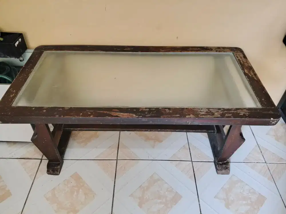 Meja Kaca kayu kokoh