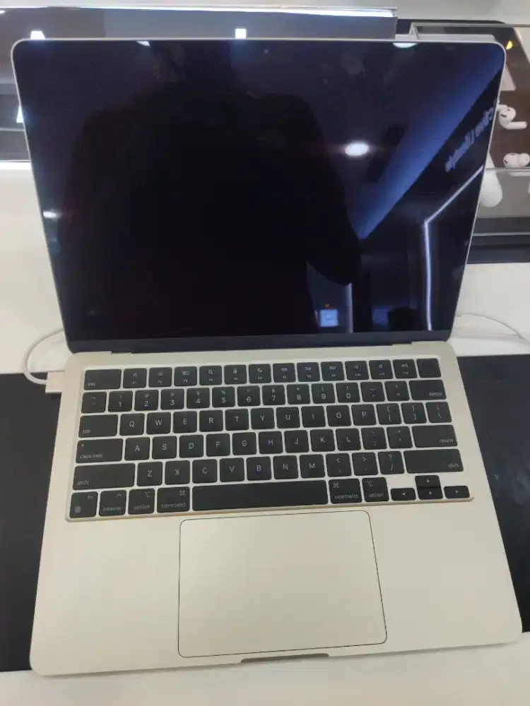 macbook air 13inch