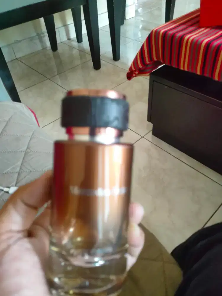 Botol minyak wangi merek mercy