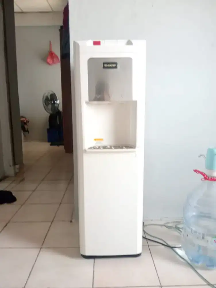 Dispenser Sharp original galon bawah dingin mesin kompresor