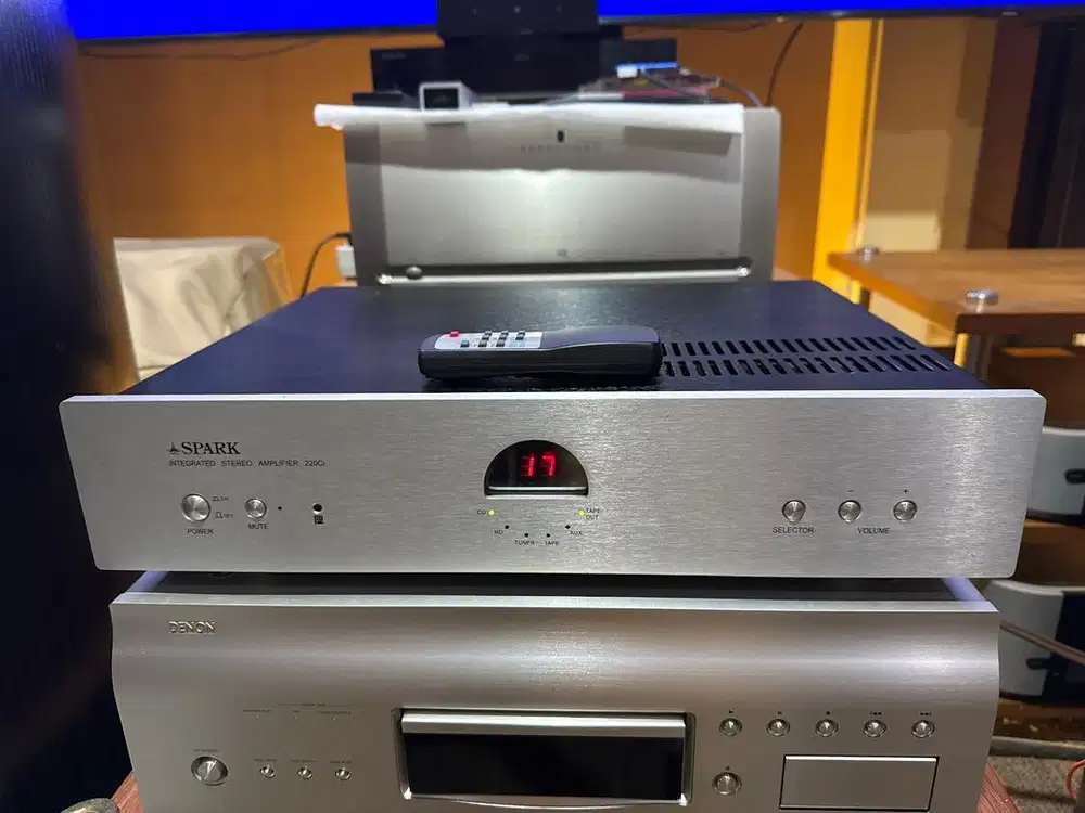 Spark integrated amplifier 220ci