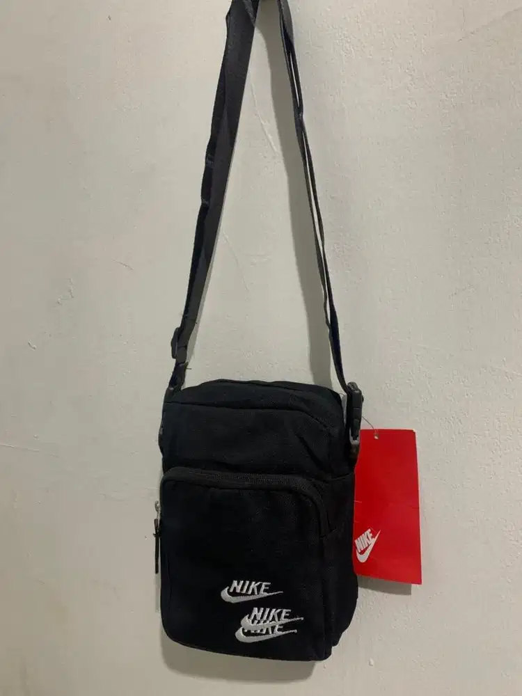 Nike heritage crossbody bag