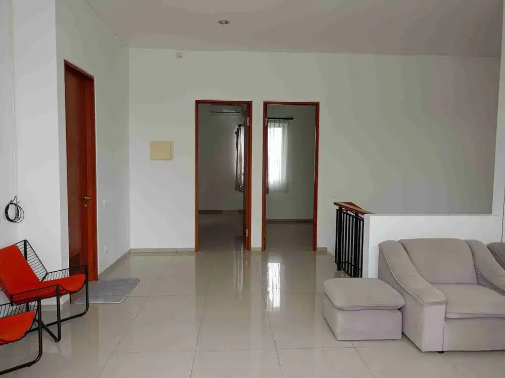 disewakan rumah nyaman dan terawat di sayap setiabudi