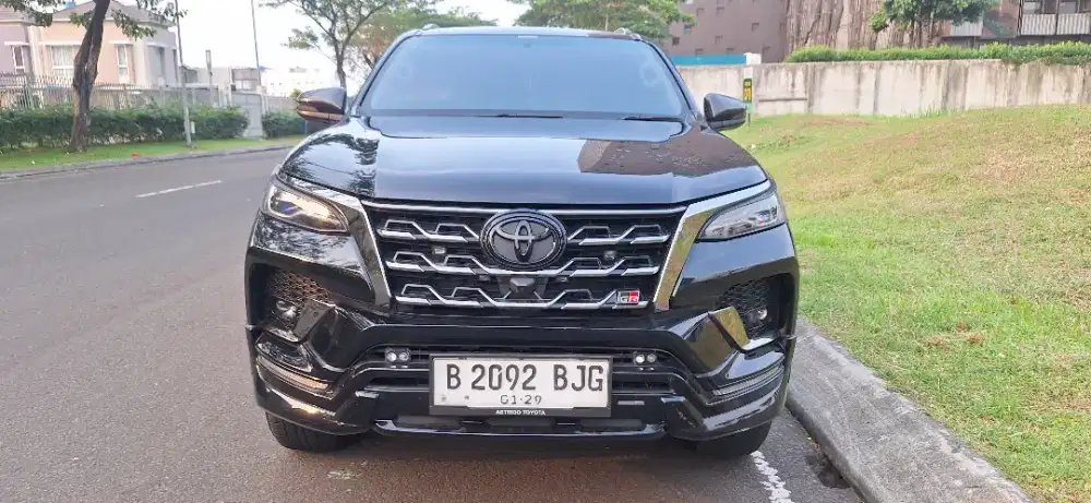 Toyota Fortuner GR 2.8 at 2023 Low Km