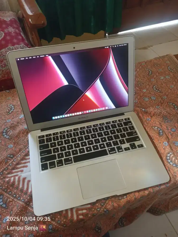 Macbook Air Mid 13 inch 2013 4/256