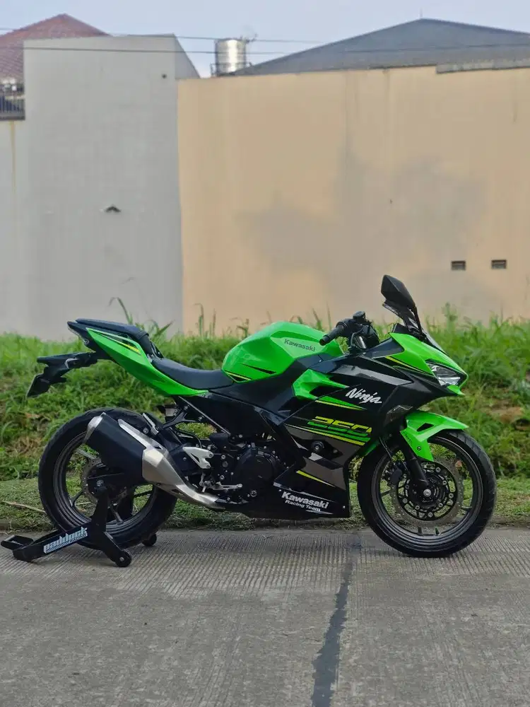 KAWASAKI NEW NINJA 250 FI KRT ABS KEYLESS 2019 KM LOW PAJAK ON SUPERB